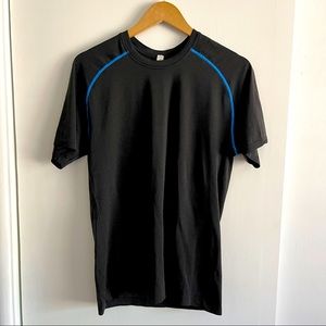 Lululemon Men’s Workout Shirt Medium